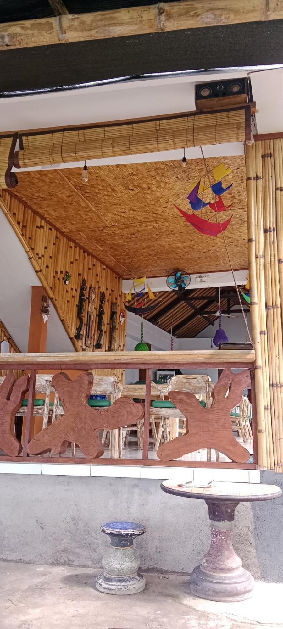 Beten Enjung Home Stay&Waroeng アメッド エクステリア 写真