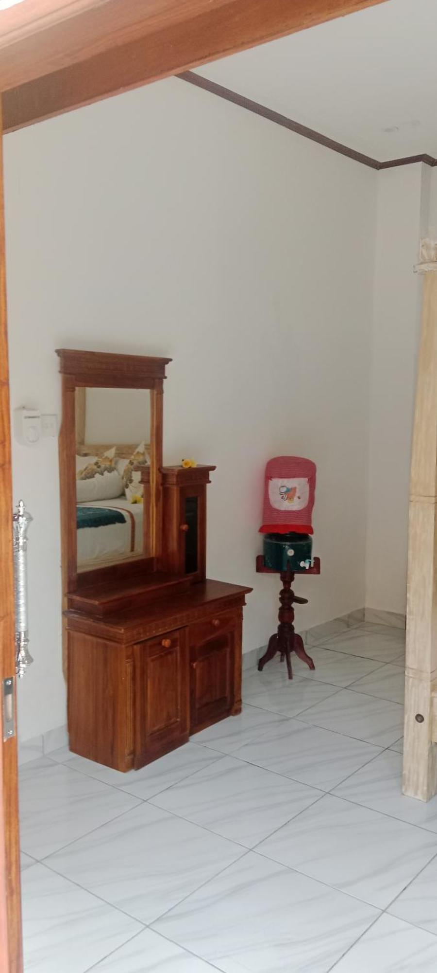 Beten Enjung Home Stay&Waroeng アメッド エクステリア 写真