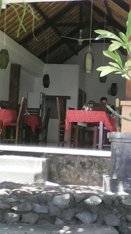 Beten Enjung Home Stay&Waroeng アメッド エクステリア 写真